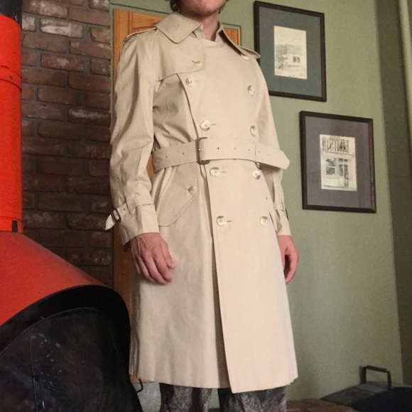 *Authentic* Burberry Wesminster Trench Coat - Picture 3 of 6